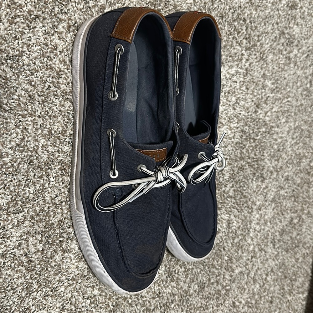 Tommy Hilfiger size 12 boat shoes